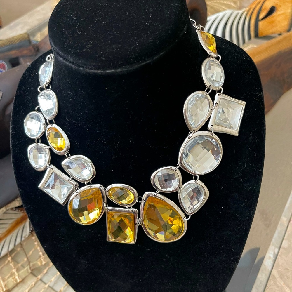 Clear and topaz crystals necklace set